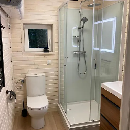 Drewniany Nad Stawem Z Sauna I Jakuzzi דירה